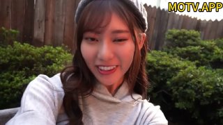 韩国色情人妻瑜伽教练⭕❌⭕❌街拍紧身热裤少妇